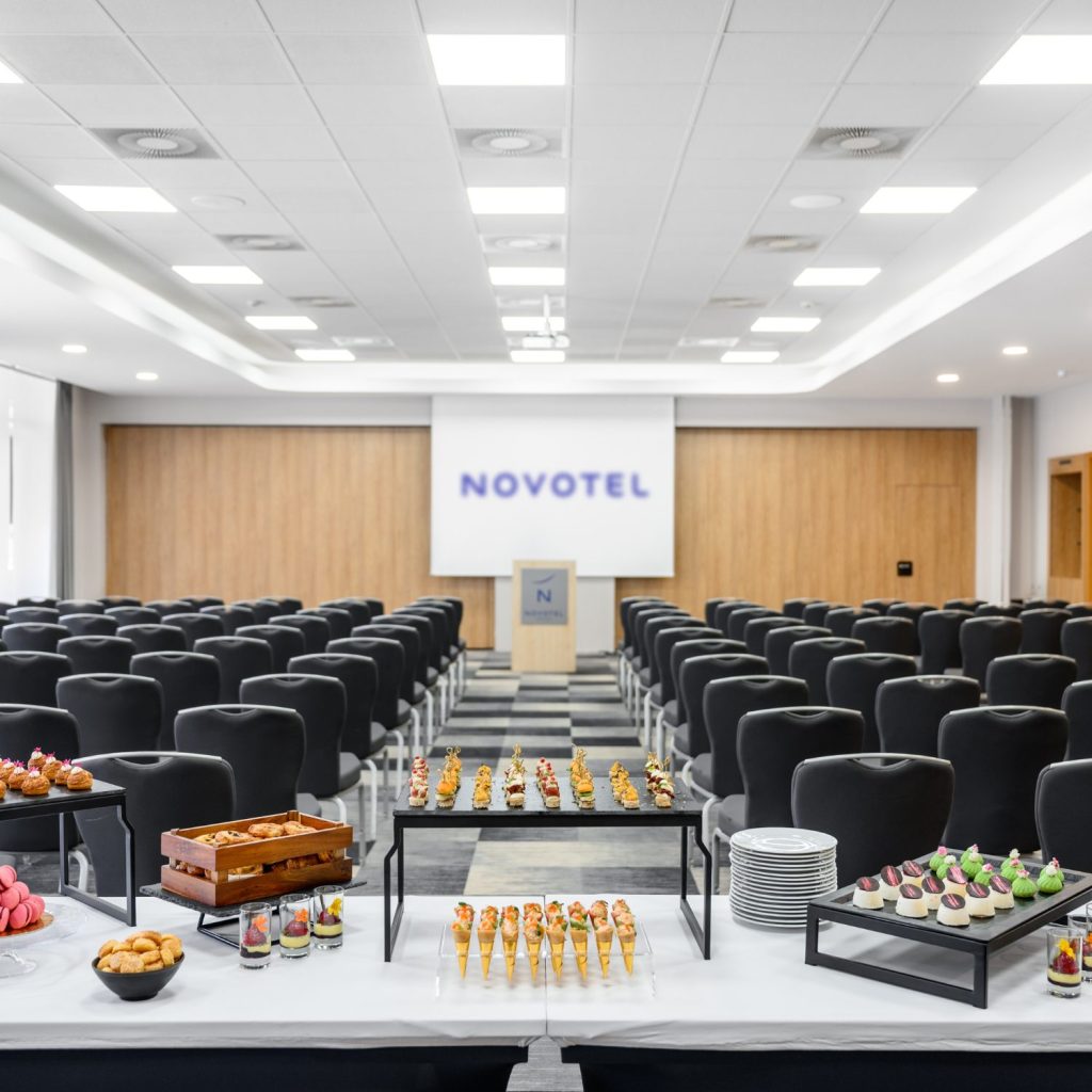 egynapos konferencia